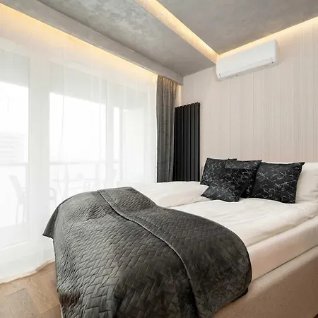 Elegant Close To River With Air Conditioning By Renters Prestige Διαμέρισμα Βρότσλαβ