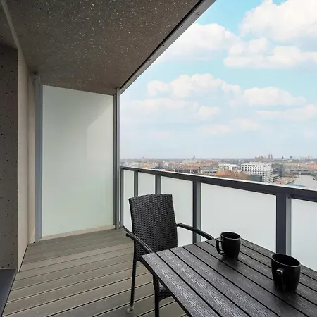 Elegant Close To River With Air Conditioning By Renters Prestige 아파트